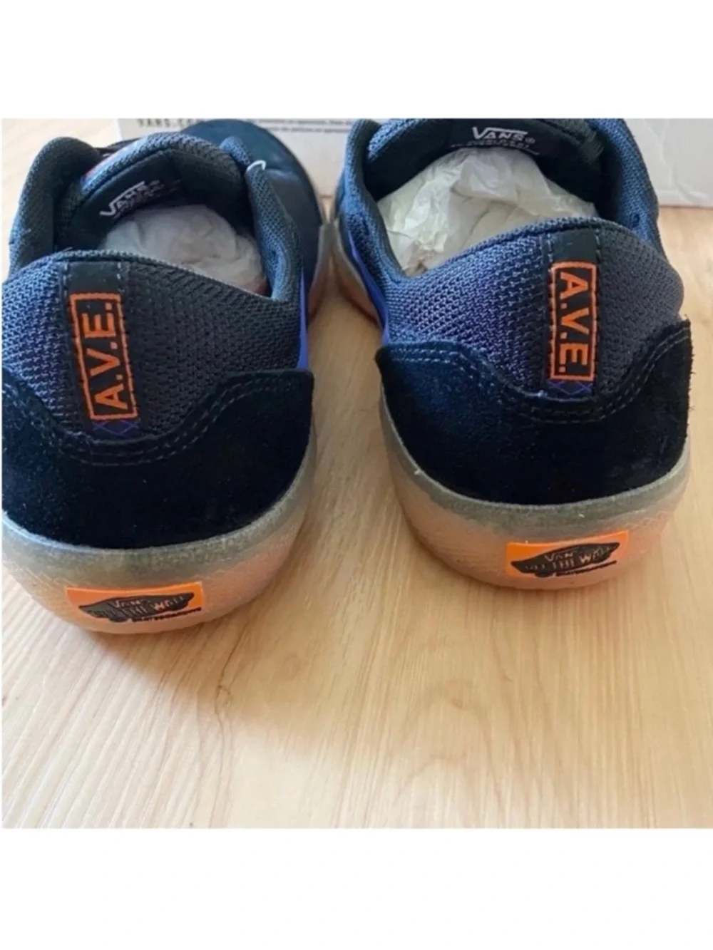 Vans Athletic Ave 'Black Orange VNOA5JIBY8J Unisex Women Size 8.0 Us